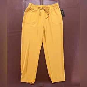 NWT New York Clothing Co. Women’s Yellow Casual Lounge Pants - Size Medium